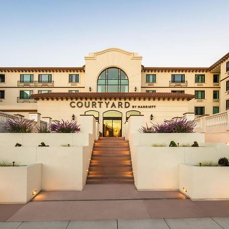 Courtyard By Marriott Santa Cruz Hotel Екстериор снимка